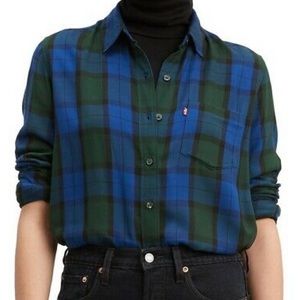 Levi’s plaid long sleeve button up